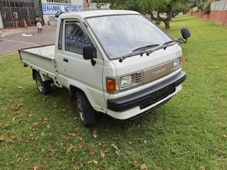  Used Toyota Hiace in 