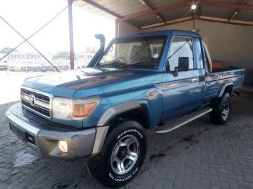  Used Toyota Land Cruiser in 