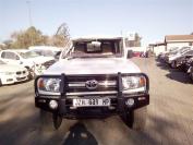 2020 TOYOTA LAND CRUISER 79 4.0 roof damaged for sale in  - 16