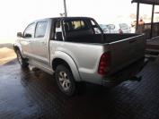  Used 2010 TOYOTA HILUX 3.0D-4D RAIDER damaged for sale in  - 4
