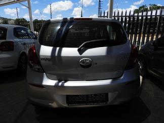  Used Hyundai i20 Motion for sale in  - 4