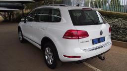  Used Volkswagen Touareg for sale in  - 4