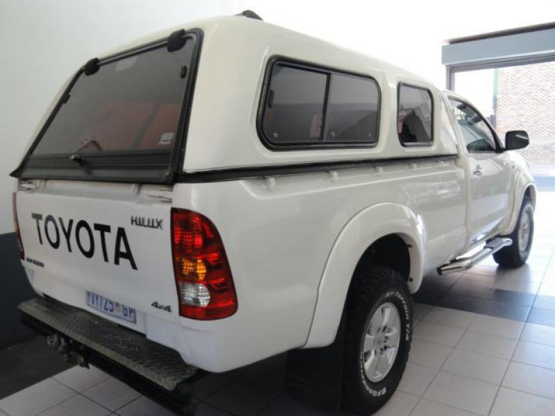 Toyota Hilux 3.0 D4D RAIDER 4x4 in Botswana