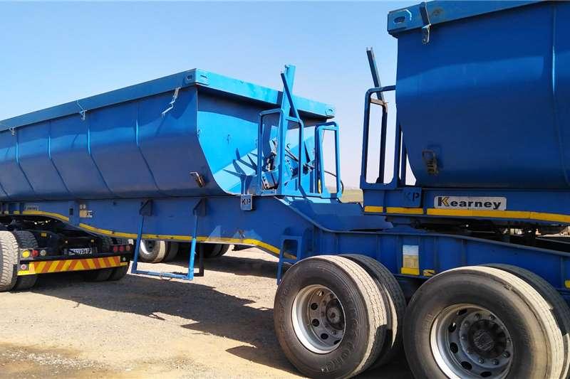 2014 KEARNEY 40 CUBE SIDE TIPPER TRAILER PAYLOADEr for sale in Gaborone ...