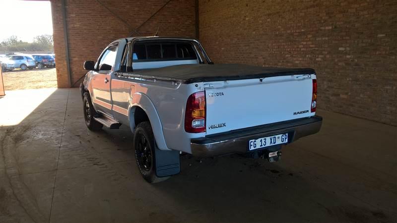 accident damaged hilux 3.0 d4d for sale in Botswana
