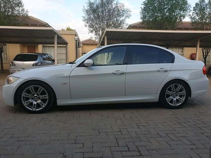 Buy BMW 3 Series in Gaborone - Price for is 68000 BWP - cars for sale