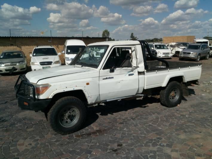 Used damaged Toyota Land Cruiser 4.2d for sale in Gaborone Buy Used damaged Toyota Land