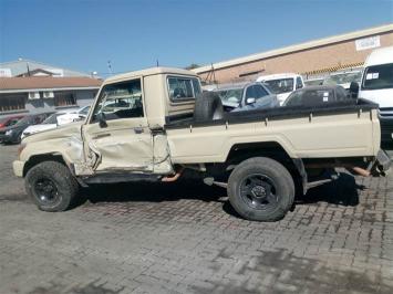 2014 TOYOTA LAND CRUISER 79 4.5 2014 TOYOTA LAND CRUISER 79 4.5 in Botswana