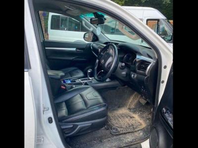 2016 TOYOTA HILUX 3.0 D-4D 2016 TOYOTA HILUX 3.0 D-4D in Botswana