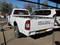 Isuzu KB 200 Fleetside for sale in Botswana - 3