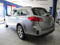Subaru Outback 2.5i Wagon Premium CVT for sale in Botswana - 1
