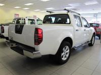 Nissan Navara LE for sale in Botswana - 3