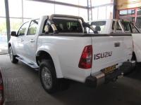 Isuzu KB 300 DITQ LE for sale in Botswana - 4