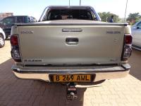 Toyota Hilux 3.0 D4D for sale in Botswana - 5