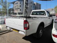 Isuzu KB 200 Fleetside for sale in Botswana - 1