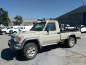 accident damaged Toyota Land Cruiser for sale in Botswana - 6