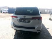 damaged 2018 TOYOTA FORTUNER 2.4GD-6 RBk for sale in Botswana - 7