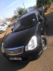 Nissan BlueBird for sale in Botswana - 5