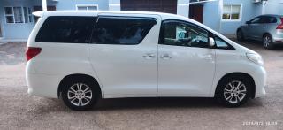  Toyota Alphard 2 for sale in Botswana - 14