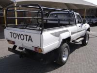 Toyota Hilux 2.2 4Y 4x4 for sale in Botswana - 2