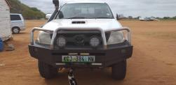 Toyota Hilux D4D for sale in Botswana - 8