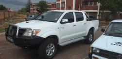 Toyota Hilux D4D for sale in Botswana - 9