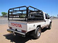 Toyota Land Cruiser V6 for sale in Botswana - 3