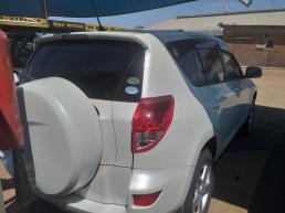ToyotA Rav 4 for sale in Botswana - 7