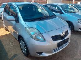 Toyota Virtz for sale in Botswana - 3