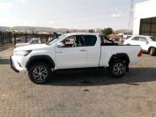  Used 2016 Toyota hilux 2.8 GD-6 raider 4X4 for sale in Botswana - 3
