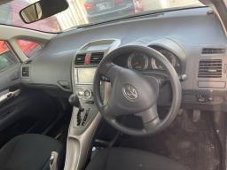  Used Toyota Auris for sale in Botswana - 9