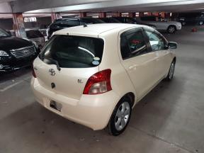  Used Toyota Vitz for sale in Botswana - 3