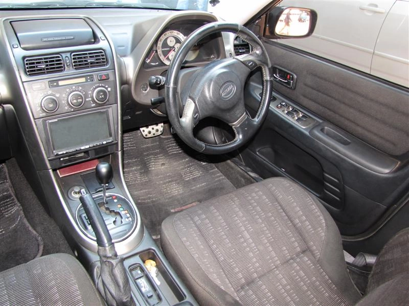 Toyota altezza салон