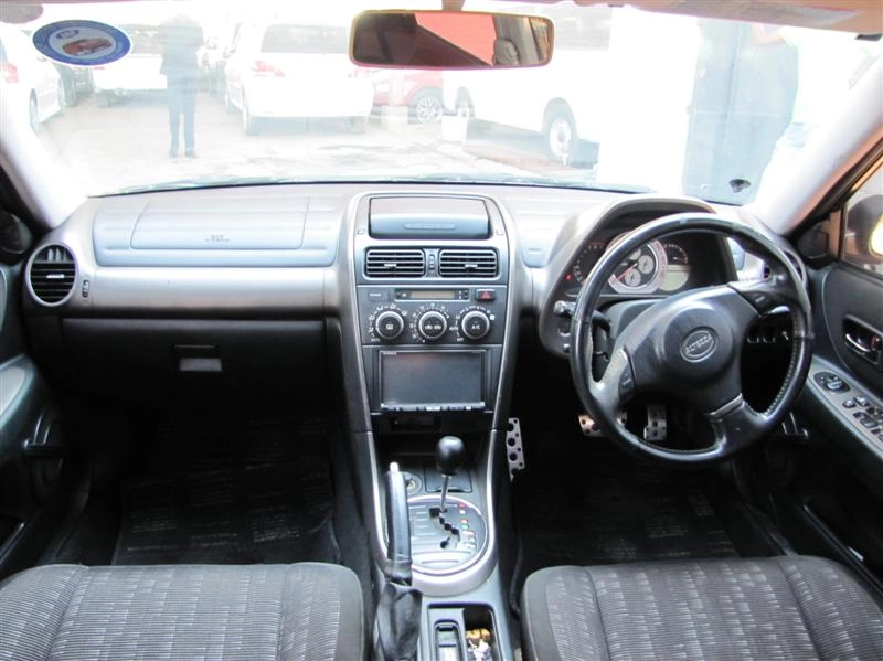 Toyota altezza салон