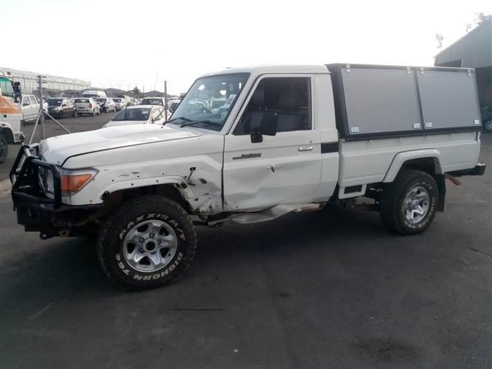 Damaged 2018 TOYOTA LAND CRUISER 79 4.0P for sale in Gaborone Buy damaged 2018 TOYOTA LAND