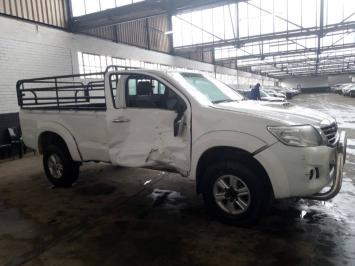 2014 TOYOTA HILUX 3.0 D-4D RAIDER 4X4 in South Africa