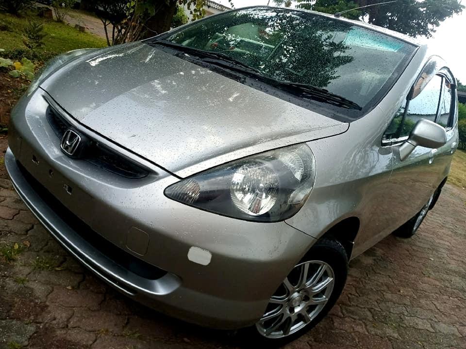 Buy Honda Fit in Harare Price for is 3500 ZWD cars for sale
