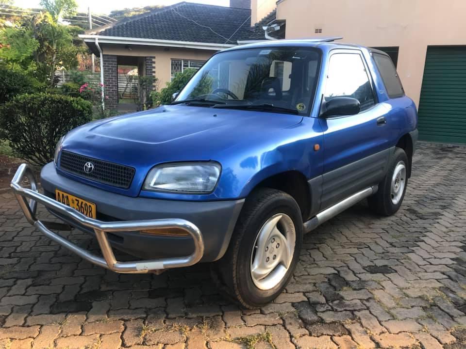 Buy Toyota RAV4 in Harare Price for is 2500 ZWD cars for sale